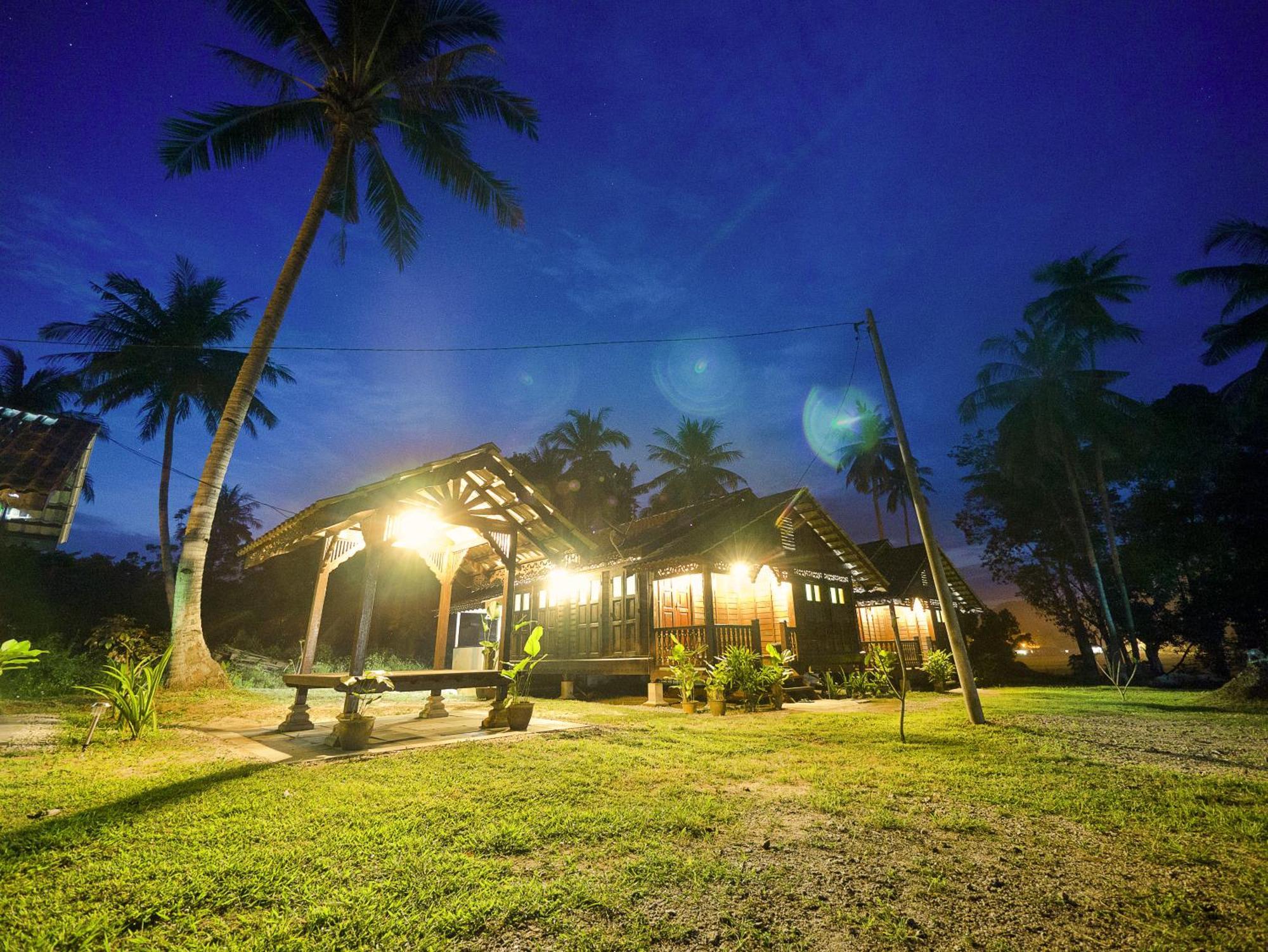Kampung Tok Lembut Vacation Home Pantai Cenang  Exterior foto